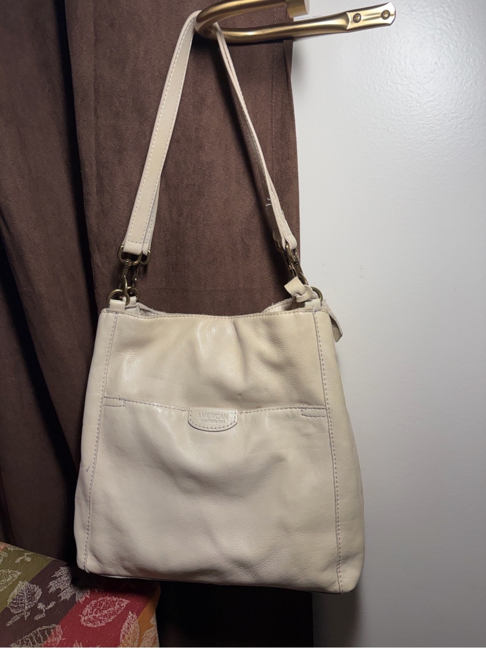 American leather Co Cream Leather Shoulder Bag